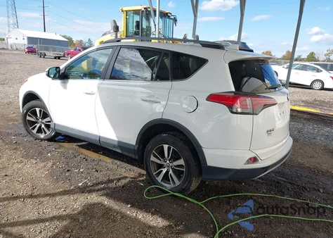 2017 Toyota Rav4 Xle z USA, uszkodzony, nr VIN 2T3RFREV8HW668165